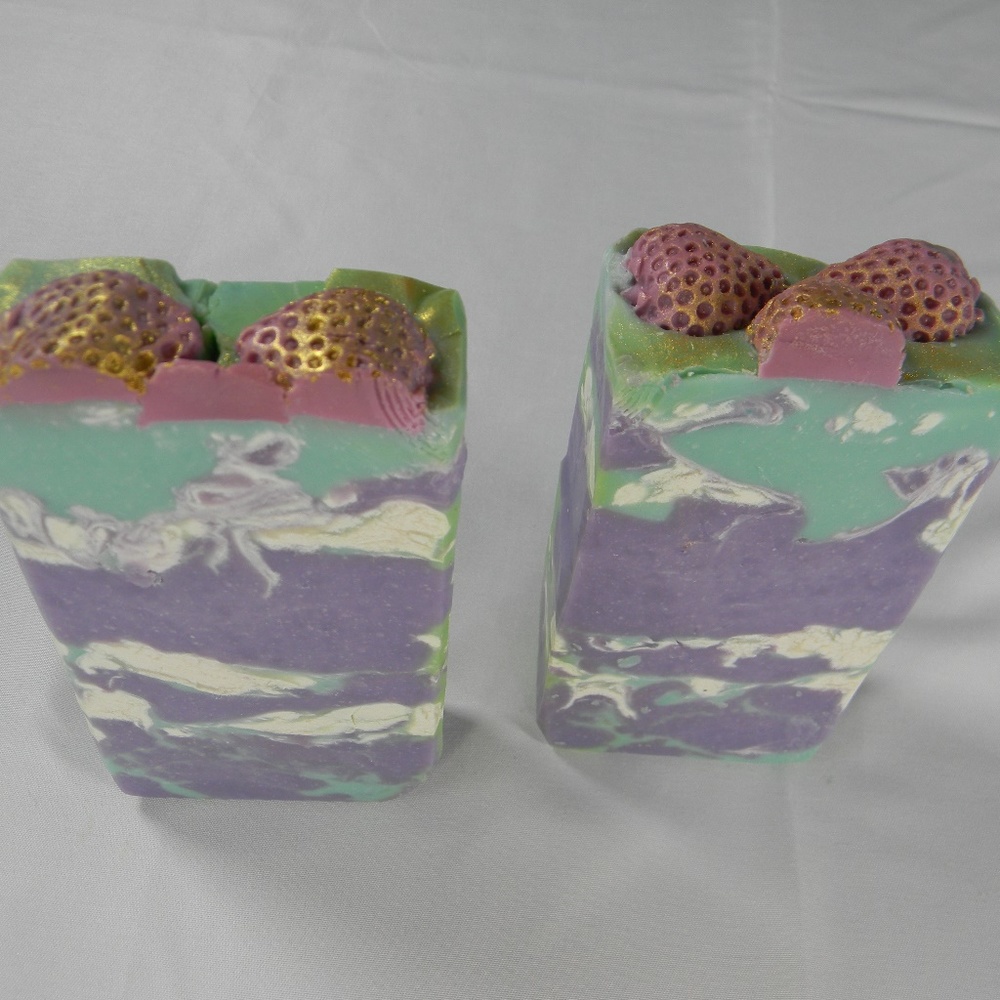 HANDMADE SOAP, ARTISAN SOAP - Picture 2 of 4